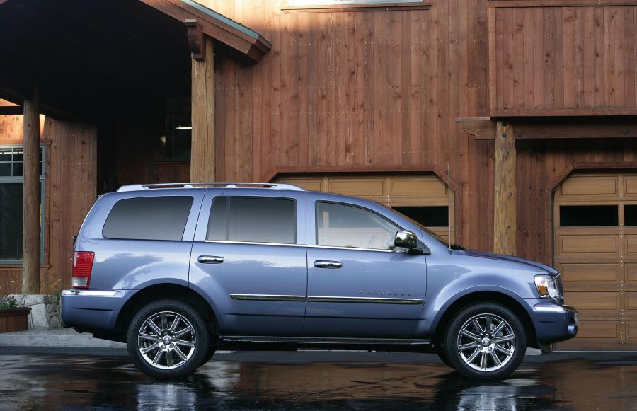  Chrysler Aspen Limited 2007 года  (фото 28 из 91)